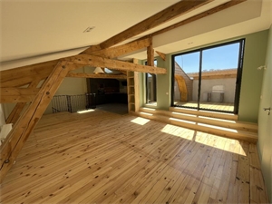 maison de ville à la location -   42270  SAINT PRIEST EN JAREZ, surface 124 m2 location maison de ville - UBI479148836